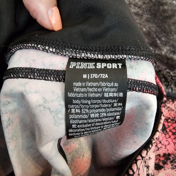 Bundle Of 4 Leggings And 2 Shorts - Picture 3 of 13